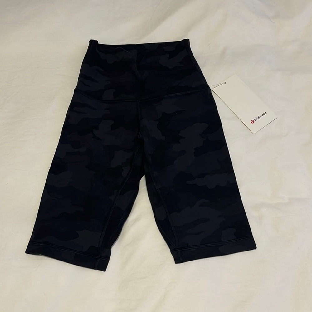Lululemon 10 inch align short NWT